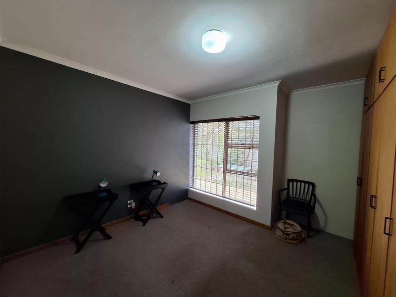 1 Bedroom Property for Sale in Heldervue Western Cape